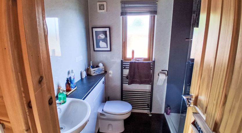 Photo of Loch Leven Lodge 12