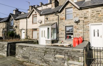 Glan-yr-Afon Cottage Holiday Cottage