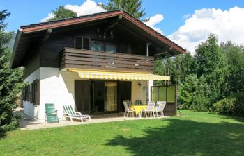 Reier Holiday Home