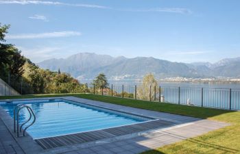 Top Lakeview Holiday Home