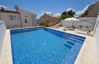 Villa Meri Holiday Home