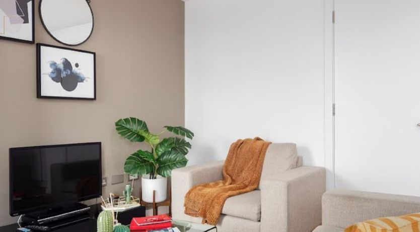 Photo of Avant-Garde, Shoreditch