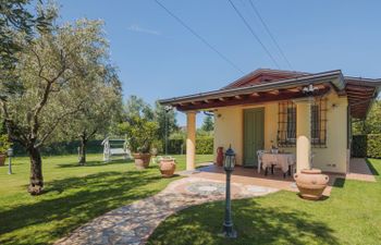 Colli Holiday Home