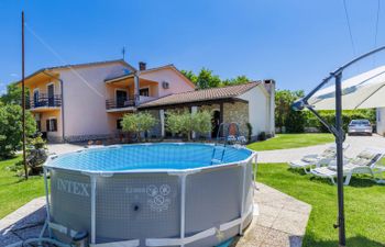 Cekić Holiday Home