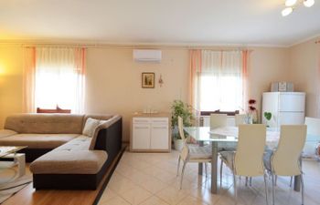 Cekić (ROJ507) Apartment 2 Holiday Home