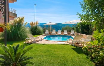 Chantal Apartment 2 Holiday Home