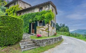 Photo of Podere Piastriccio / Apt.Piccolo Holiday Home 5