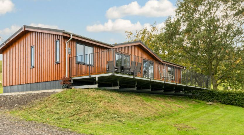 Photo of Loch Leven Lodge 16 Robin's Nest