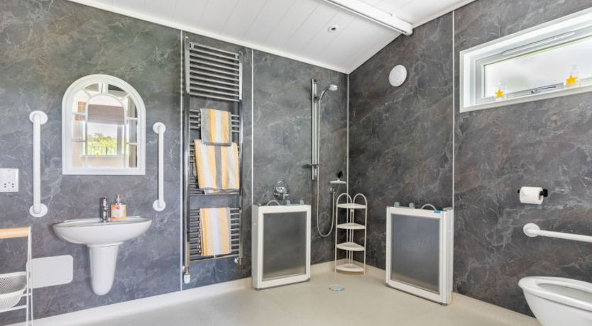 Photo of Loch Leven Lodge 16 Robin's Nest