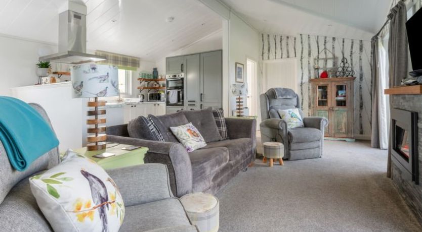 Photo of Loch Leven Lodge 16 Robin's Nest