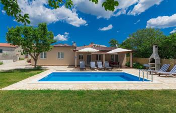 Vrt (ROJ459) Holiday Home