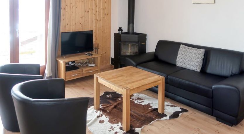 Photo of Fuchsia Apartment 2