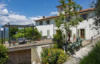 L'Amorosa Holiday Home