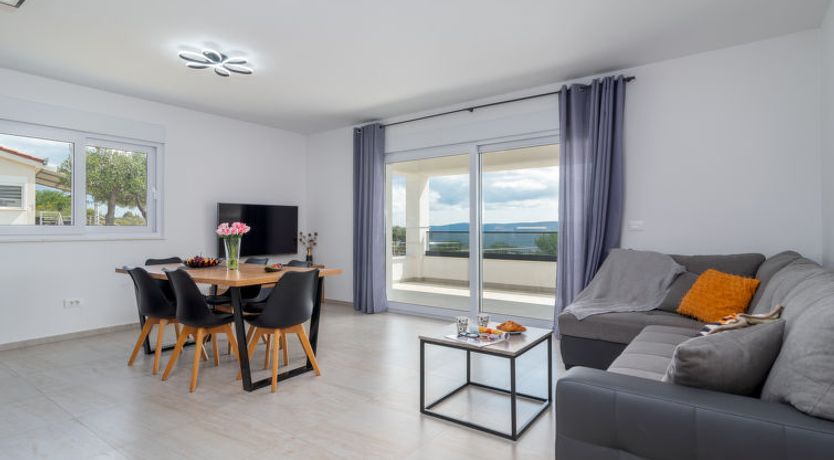 Photo of Ria with heated pool