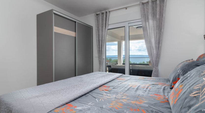 Photo of Ria with heated pool