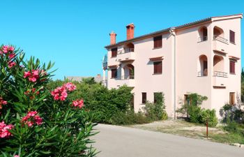 Vera Holiday Home