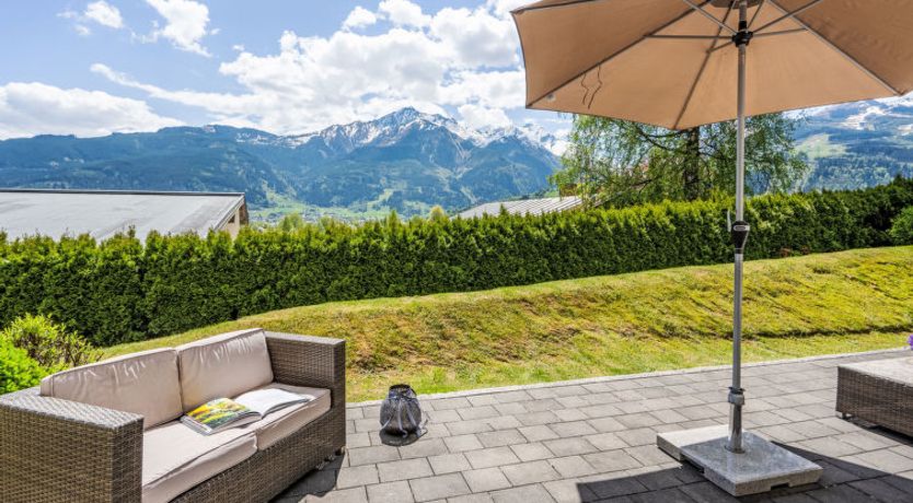 Photo of Emma Apartment 9