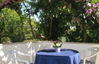 Lila Holiday Home