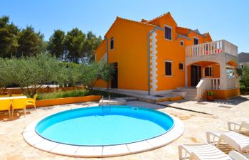 Gorana Holiday Home
