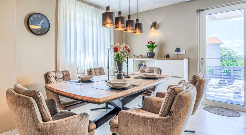 Photo of Albona Luna