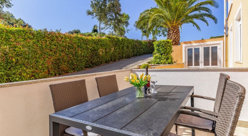 Photo of Apartment Rok 1 Apartment 12