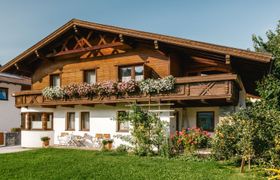 Apart Grazia (PTZ152) Apartment 3 Holiday Home