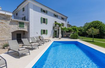 Villa Radovani Holiday Home