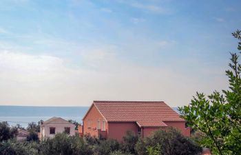 Tomislav Holiday Home