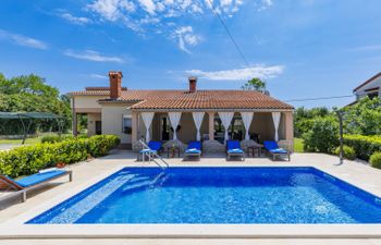 Filipana Holiday Home