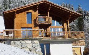 Photo of Nubes, Chalet