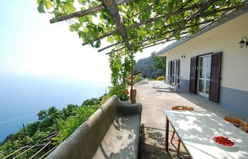 Dea Afrodite Holiday Home