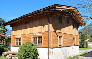 Alpendorf Holiday Home