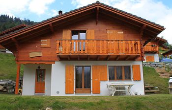 Elorian Holiday Home
