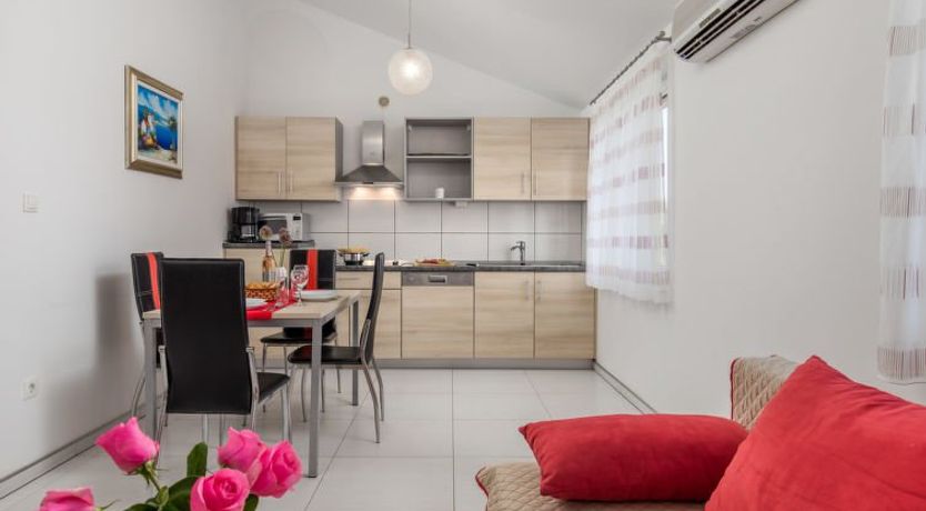 Photo of Romana Apartment 4