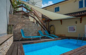 Veli Holiday Home