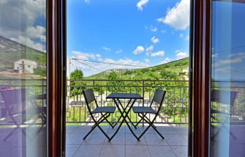 Adriana Apartment 2 Holiday Home