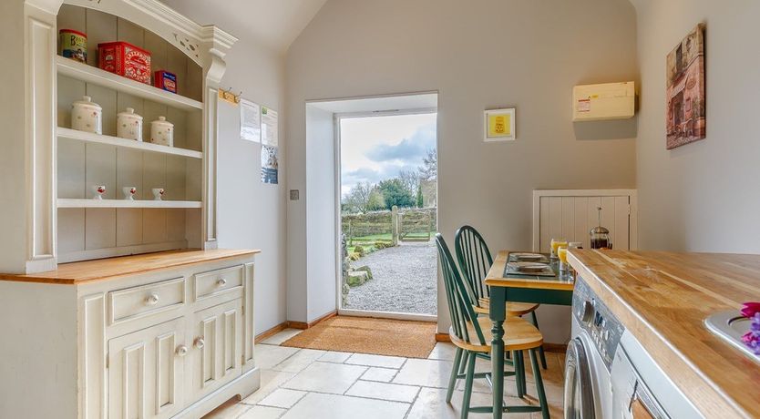 Photo of 1 Bed in Charfield