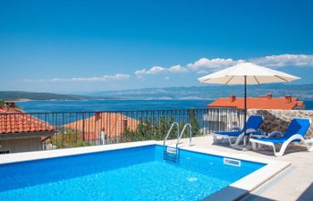 Villa Vali 2 Holiday Home