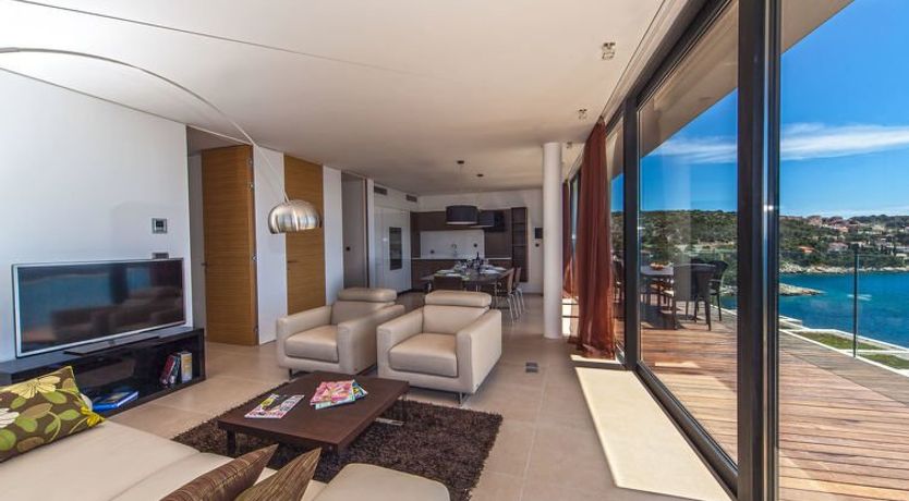 Photo of Golden Ray Apartment 3