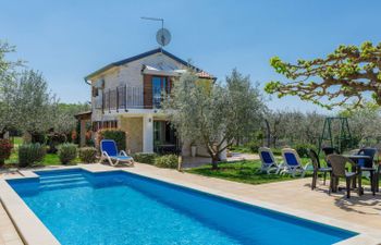 Marinko Holiday Home