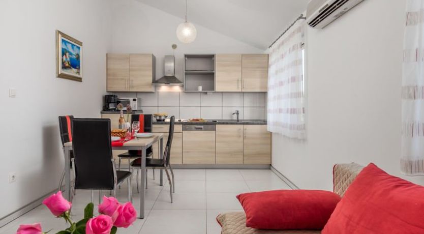 Photo of Romana Apartment 2