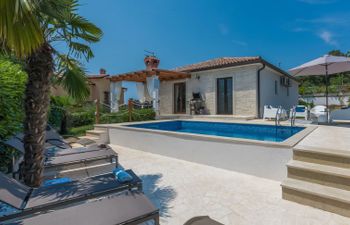 Villa Joy Holiday Home