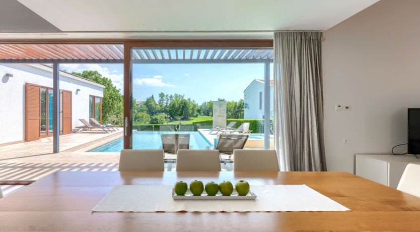 Photo of Luna Bianca