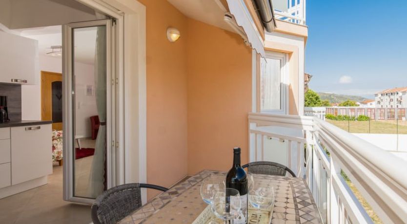 Photo of Villa Nikaroni Apartment 2