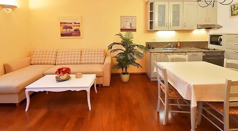 Photo of Deni Villa 2