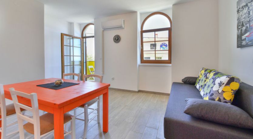 Photo of Val Apartment 3