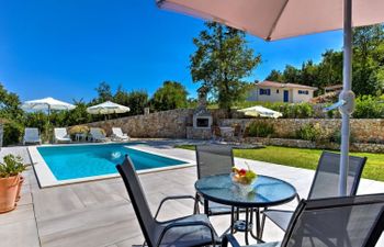 Villa Tara Holiday Home