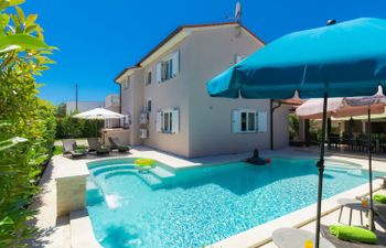 Villa Valentina Holiday Home