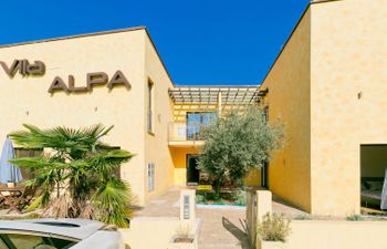 Villa Alpa Apartment 4 Holiday Home