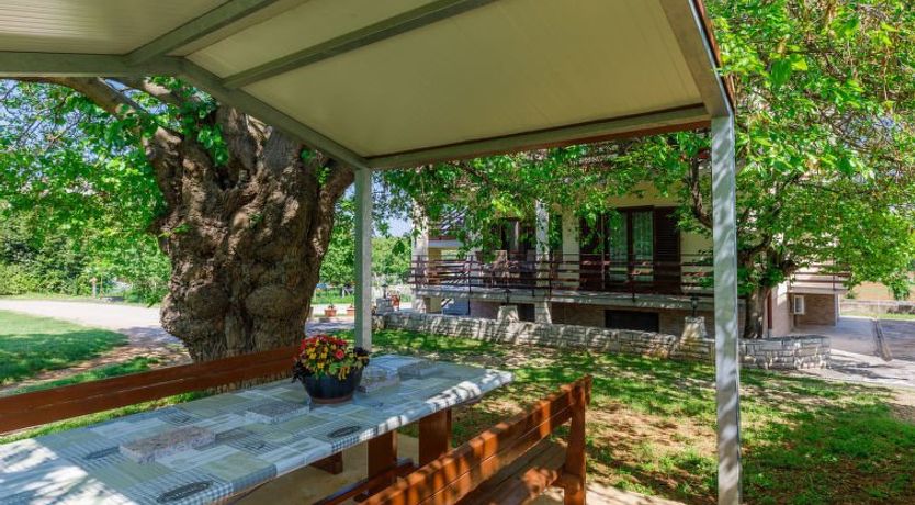 Photo of Vesela Apartment 4